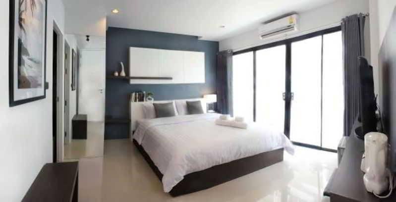 The Artist House Hotel Patong Exterior photo