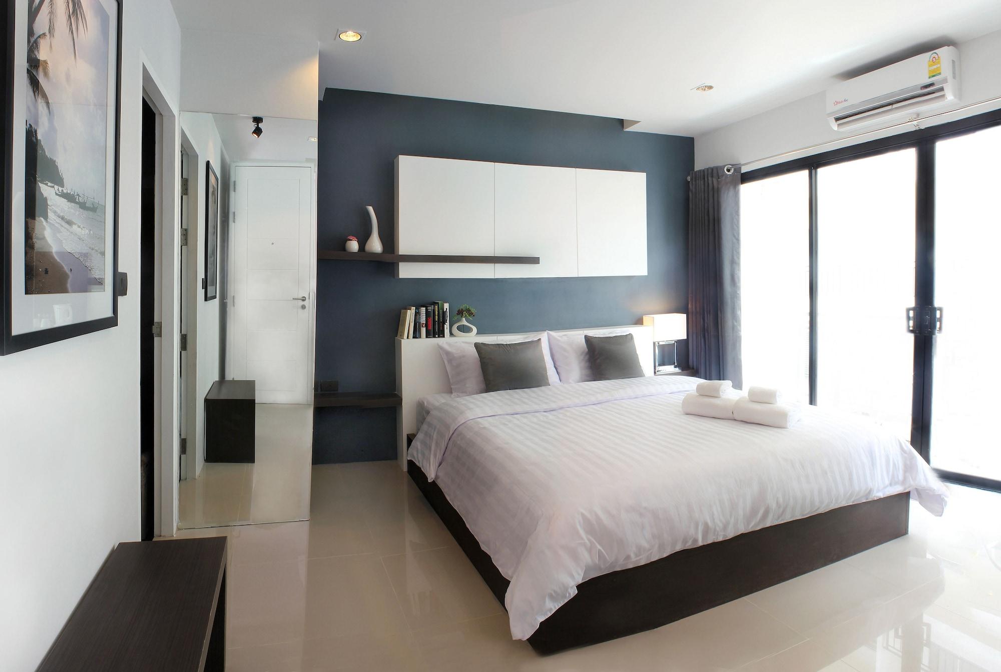 The Artist House Hotel Patong Exterior photo